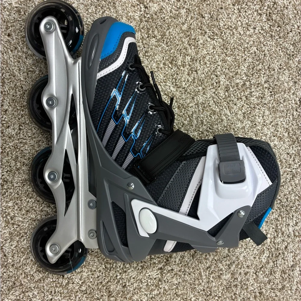 Woman’s Black & Blue roller skates Skates size 10 - Picture 3 of 12
